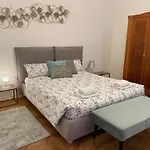 Pogri House Unita * Triest