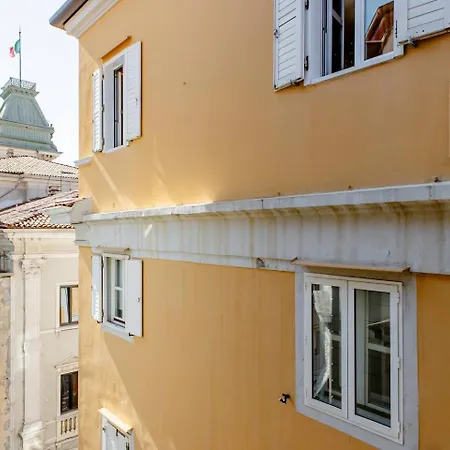 Pogri House Unita شقة